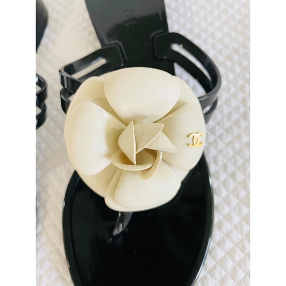 CHANEL CAMELLIA SANDALS Size 37 - Picture 4 of 16